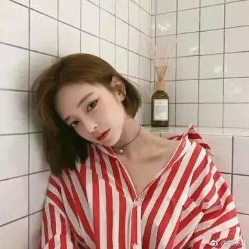 待字闺中封面
