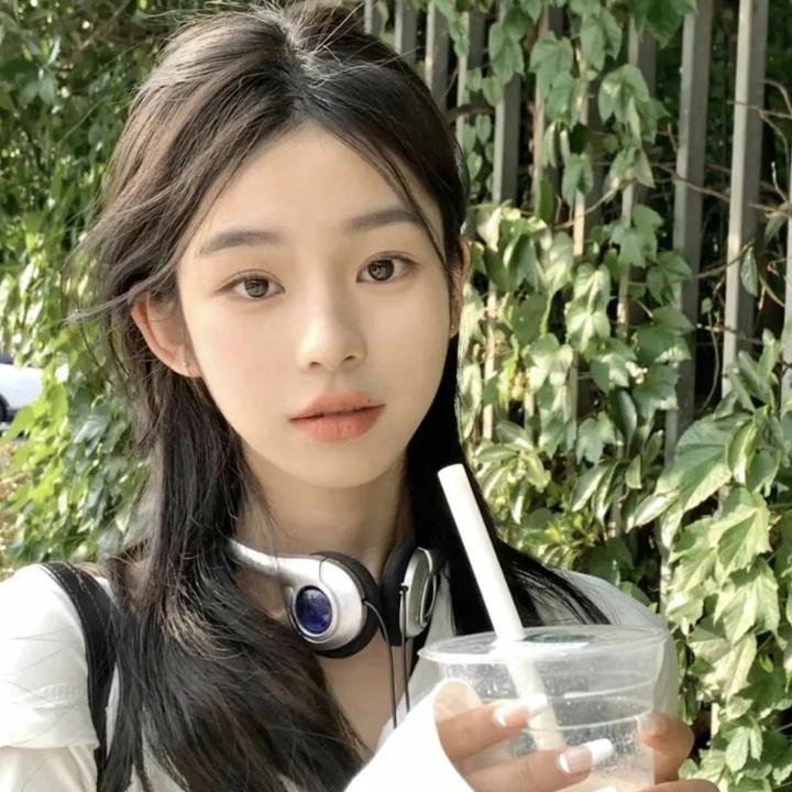 最后机会大学:篮球封面
